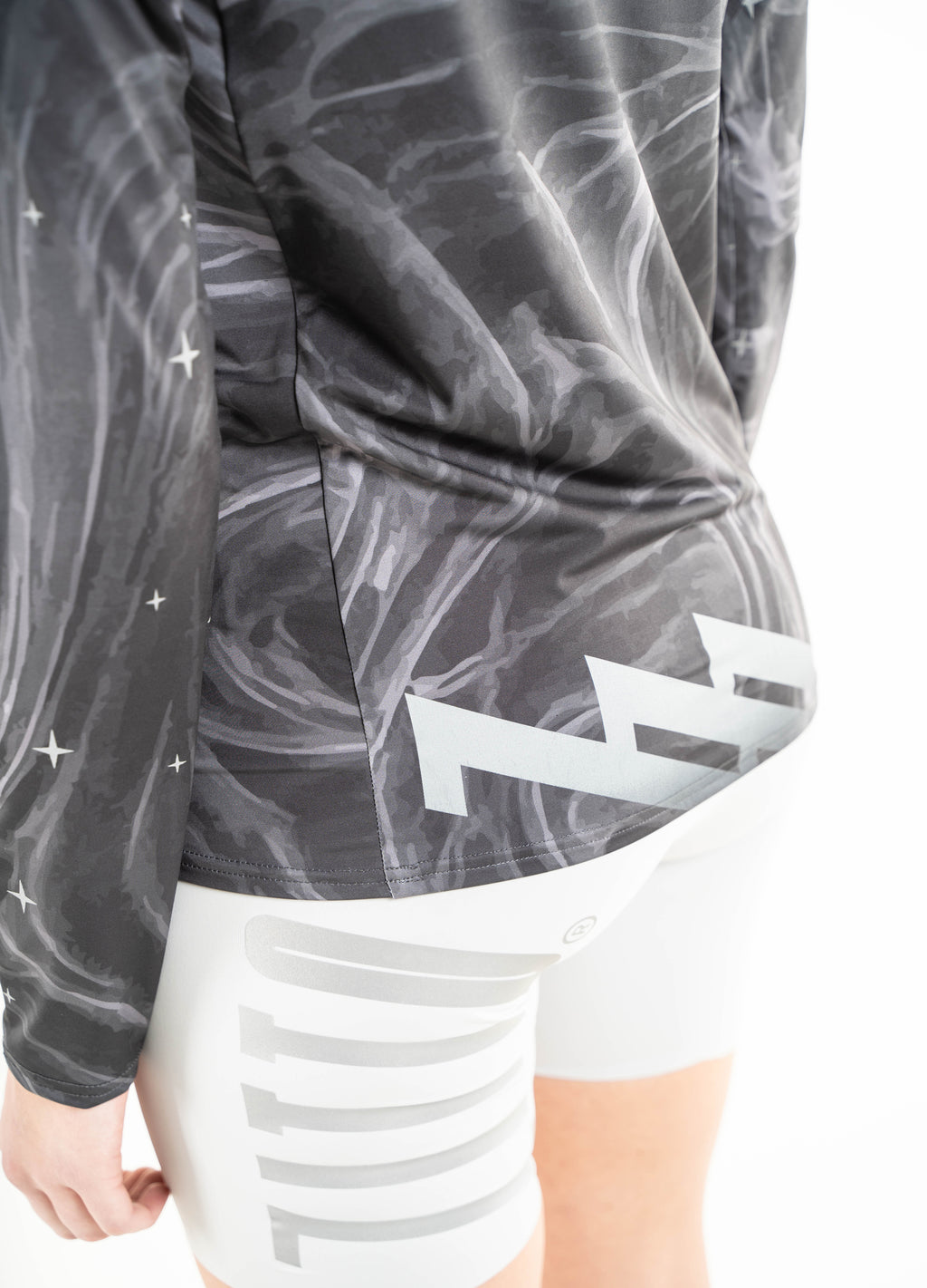 GREY NEBULA LONGSLEEVE